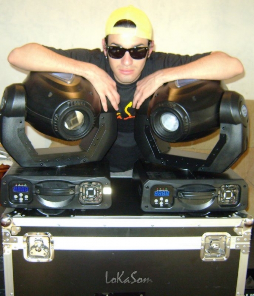 DJ Araras, Lokasom
