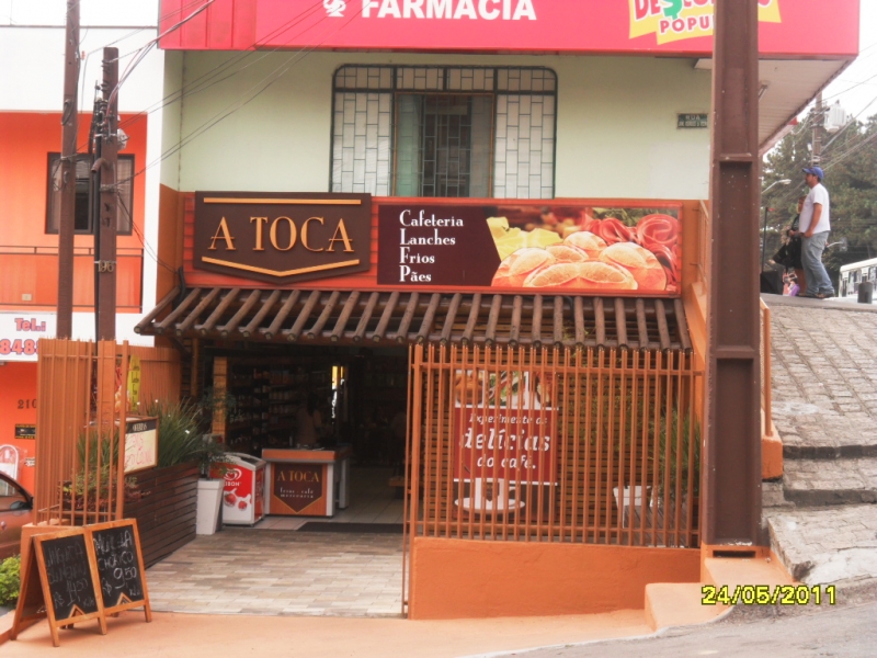 A TOCA FRIOS CAF MERCEARIA E REFEIOES NO PINHEIRINHO