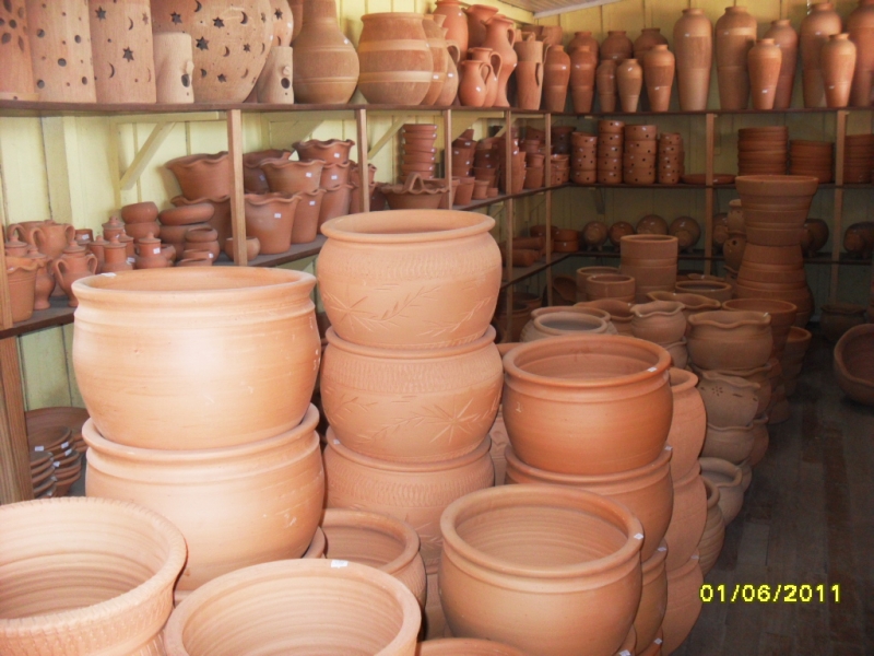 BARONI ARTESANATOS PEAS DE GESSO CERMICA VASOS DE BARRO E PEAS DE MADEIRA EM CAMPO LARGO