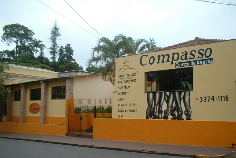 Fachada do Compasso