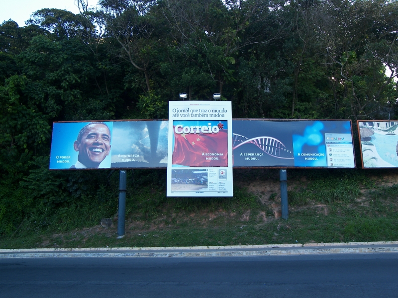 Outdoor com aplique em caixaria.