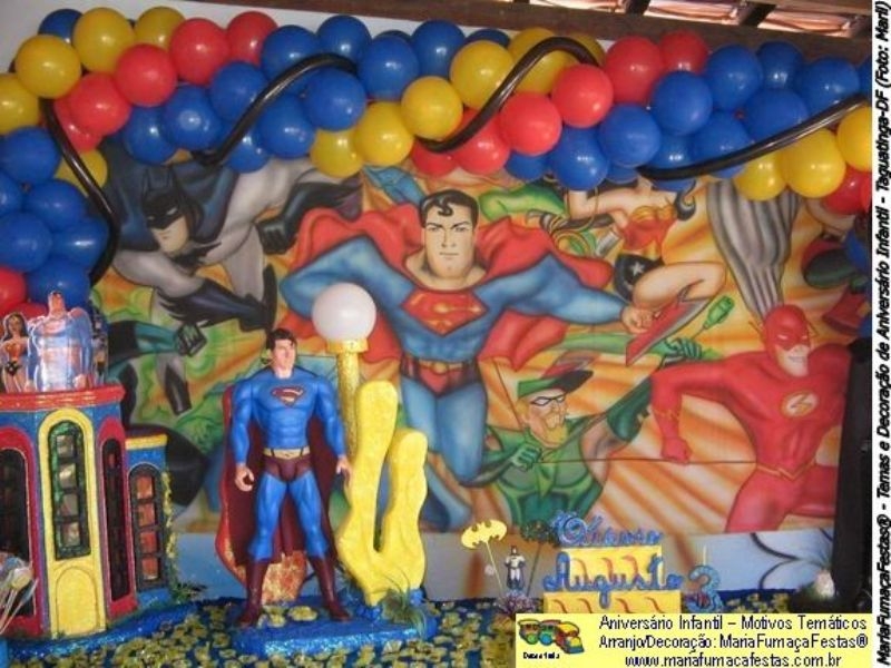 Liga da Justiça - Tema de super-heróis desenvolvido pela Maria Fumaça Festas, para decorar o seu evento de Aniversário Infantil. 