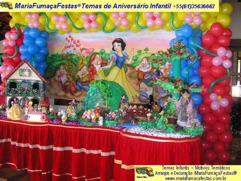 Decoração Infantiil com a Branca de Neve  da Maria Fumaça Festas