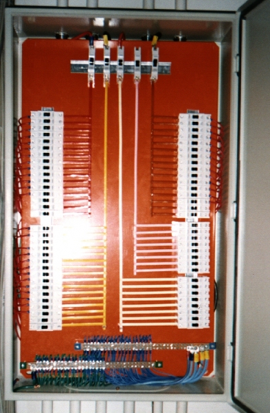 TEKNIDATA - Nobreaks, Estabilizadores e Sistemas Elétricos