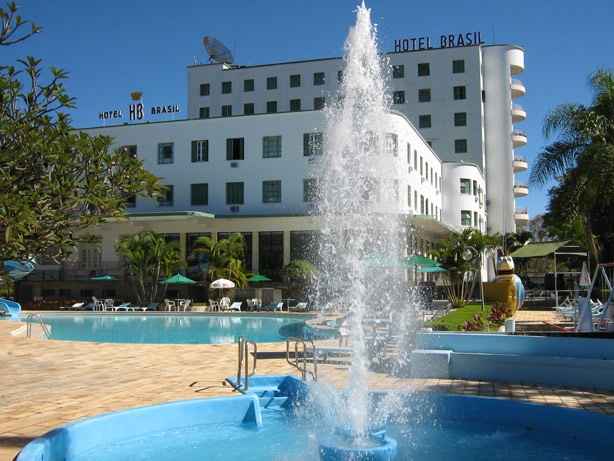 Disfrute de nossa aconchegante piscina