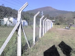 Foto 1 cercas e mourões no Minas Gerais - Artefatos Diniz com e ind Ltda