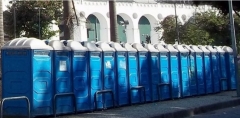 Foto 2 banheiros químicos no Goiás - Reisfort's Estruturas Para Eventos