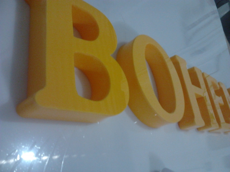 Letreiro Bohemia Em letra Caixa Em Acrílico _ Bar em Fortaleza