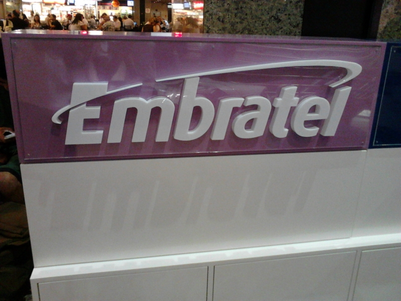 Letreiro Embratel - Letra Caixa Em Acrílico Aeroporto De Fortaleza