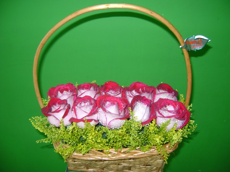 cesta de rosas