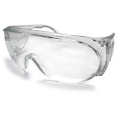 óculos de sobrepor em policarbonato incolor para proteção dos olhos de pessoas que necessitam usar óculos.