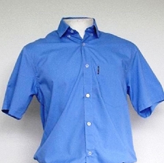 Camisa social masculina manga curta para uso profissional