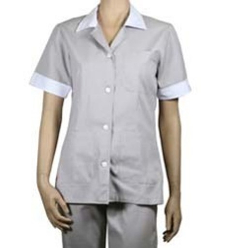 Uniforme feminino para copeira e serviços gerais