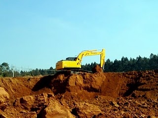 RW Locao de Mquinas e Terraplenagem 