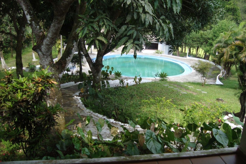 JARDINS E PISCINA DA POUSADA