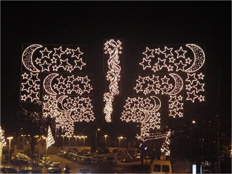 arcos de natal em estrelas e santa