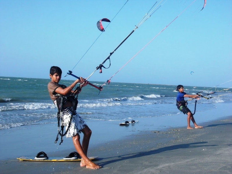 Praia de Barra Grande, Cajueiro da Praia-PI. O Piauí tem uma das melhores condições de vento para prática de esportes a vela do mundo.
