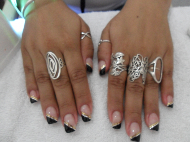 mega hair (urias ferreira) e  unhas de gel  (mirian ferreira) unhas de fibra de vidro