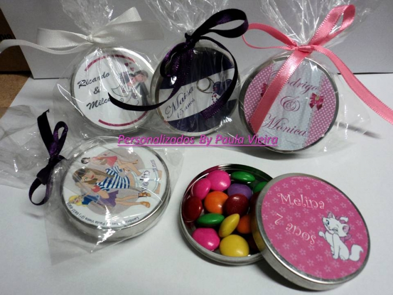 latinhas mint to be personalizadas e recheadas e embaladas 