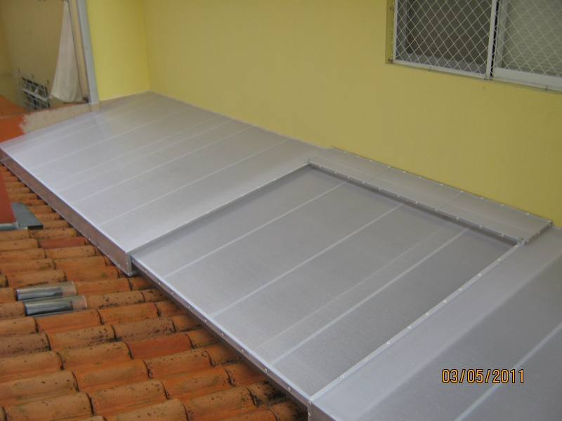 TOLDO RETRTIL EM LONA HORIZONTAL