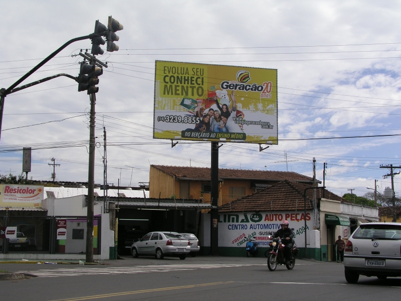 Criação de Campanhas publicitárias, painéis e outdoors.