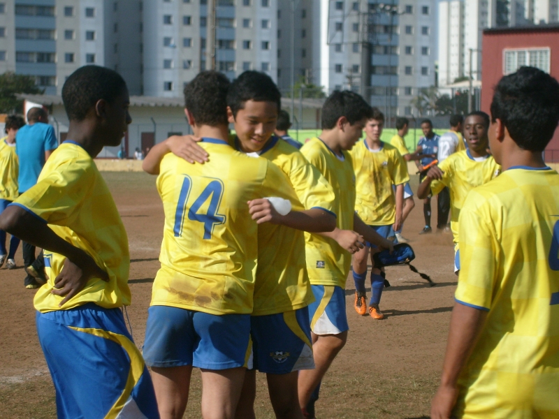 Confraternização, amizade!