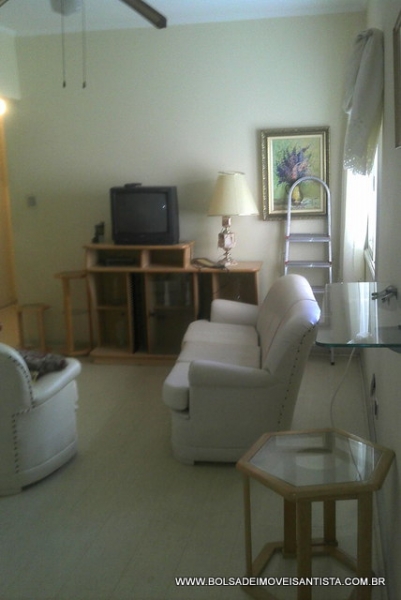 Apartamento esquina com praia Canal1! OPOrtunidade situado Barão de penedo com dependencia de empregada! Mais detalhes em nosso site www.bolsadeimoveisantista.com.br