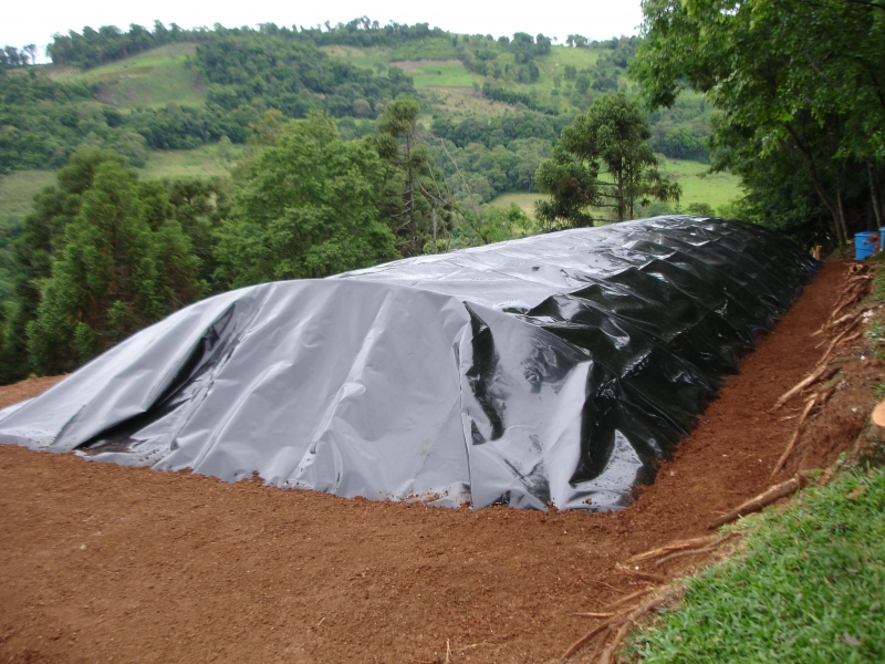 Cisterna com cobertura em pead