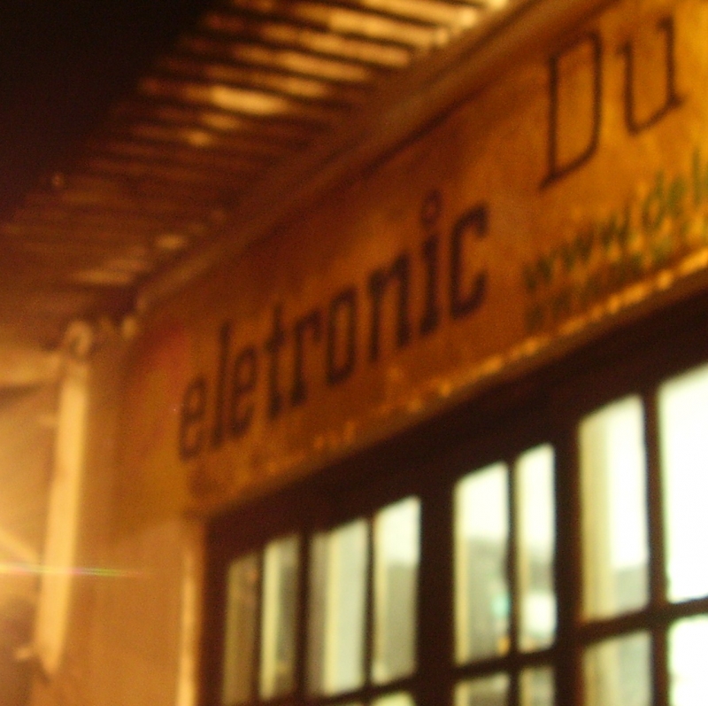 Séde da Deletronic na cidade de Cananéia - SP- Brasil. Foto tirada em uma noite do verão de 2011