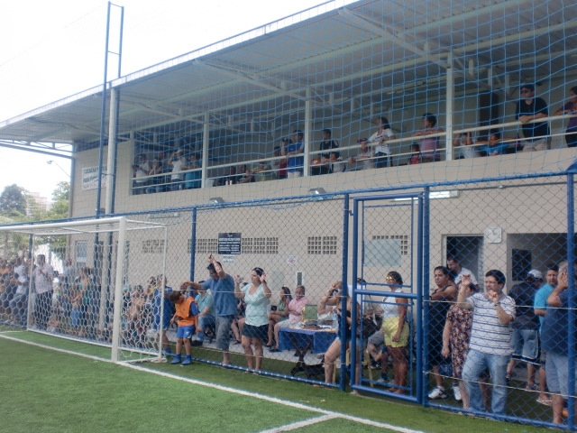 Torcida lotando o estádio!