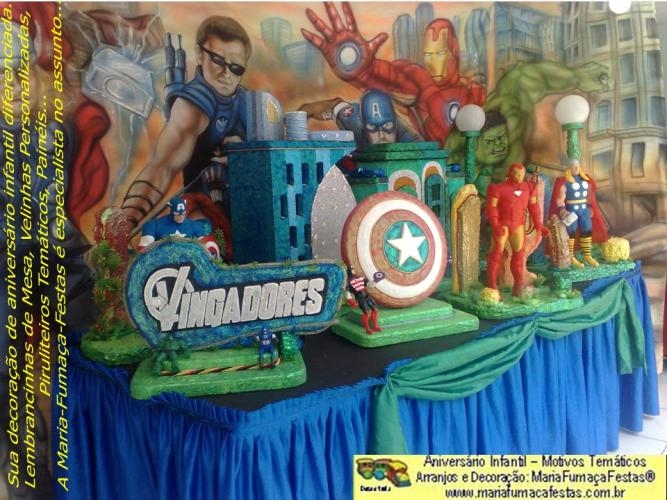 Decoração de Festa de Aniversário Infantil com o tema Os Vingadores é com a Maria Fumaça Festas. A turma dessa idade gosta de coisas atualizadas. Saiba mais em www.mariafumacafestas.com.br / www.temasinfantis.com.br / www.multidicas.com.br