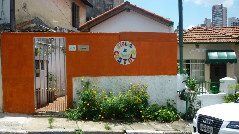 Atelie de Costura- Rua Arapiraca, 209, Vila Madalena- Cel 11 9 83899564