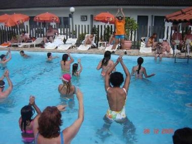 Atividades na piscina do Hotel
