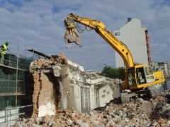 Serviços de demolição e desmontagem