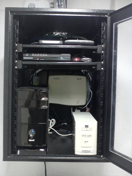 Sistema de Monitoramento para 8 câmeras (DVR), Central Telefônica Leucotron e Central Alarme Intelbrás.