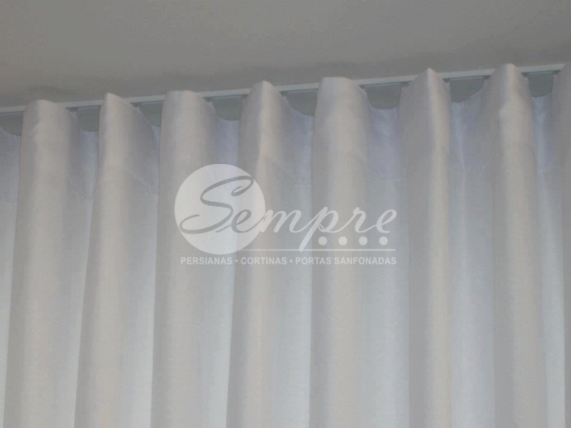 cortina de tecido no trilho suiço (62) 4141-6737 