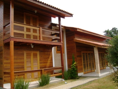 Construção de casas de madera