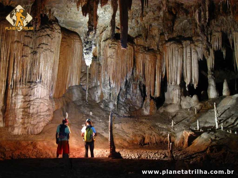 CAVING (ESPELEOLOGIA)