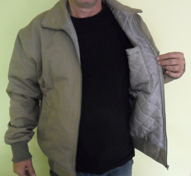 jaqueta de brim forrada com matelasse para uso profissional