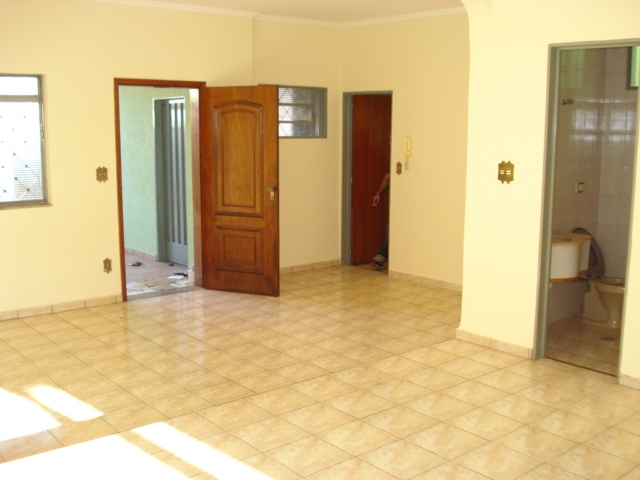 Casa Vende, Bairro Nova Ribeirania, 03 Dormitórios sendo 01 Suite, R$ 370.000,00