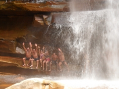 Banho na cachoeira do mosquito na chapada diamantina - bahia - brasil.