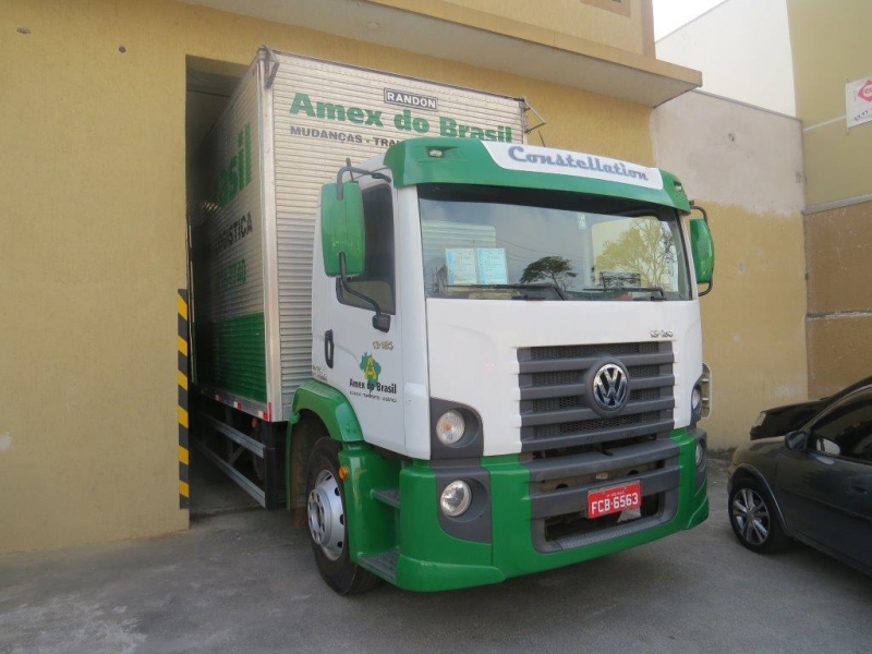Caminhão Amex do Brasil Mudanças e Transportes
