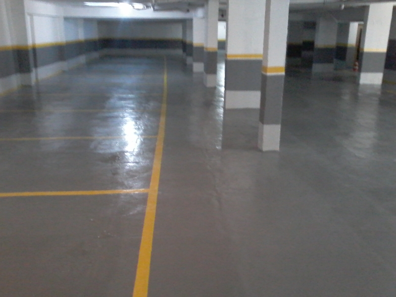 Reforma de piso de garagem com revestimento epoxi