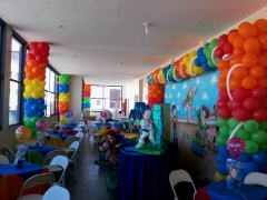 #mariafumacafestas - locações temáticas, serviços de decoração com balões de látex, velinhas personalizadas, lembrancinhas de mesa. veja mais fotos e detalhes também no facebook - www.facebook.com/mariafumacafestas/