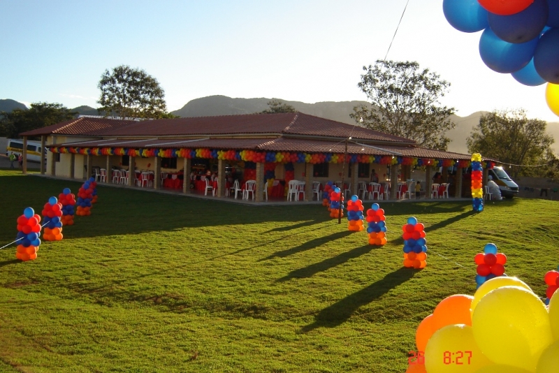 #MariaFumacaFestas - Lccações temáticas, Serviços de decoração com balões de látex, Velinhas Personalizadas, Lembrancinhas de Mesa. Veja mais fotos e detalhes também no Instagram - http://www.instagram.com/explore/tags/mariafumacafestas/