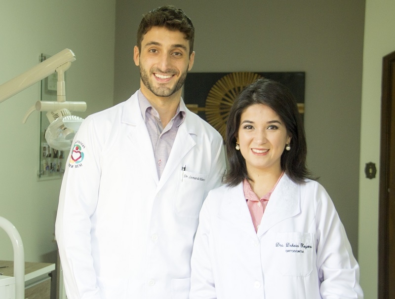 LEONARDO BLANCO DENTISTA MARING Rua Joaquim Nabuco, 452, Sala 2, Zona 04, Maring - PR CEP:87014-100 http://dentistamaringa.com/ consulta@dentistamaringa.com (44) 3024-0514