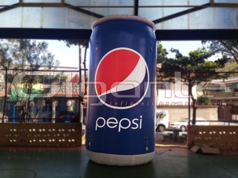 Réplica inflável lata de Pepsi - 4m de altura