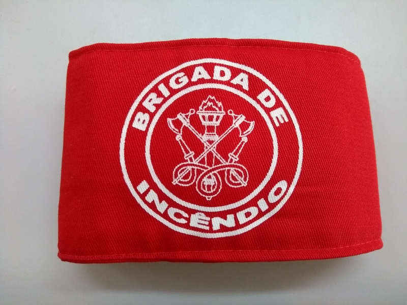 Braadeira brigada de incndio estampada em branco para identificao de brigadistas