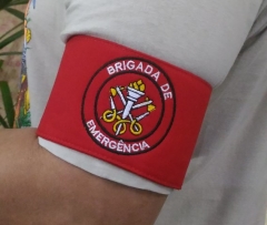 Braçadeira brigada de emergência bordada para identificação de membros integrantes da brigada de emergência