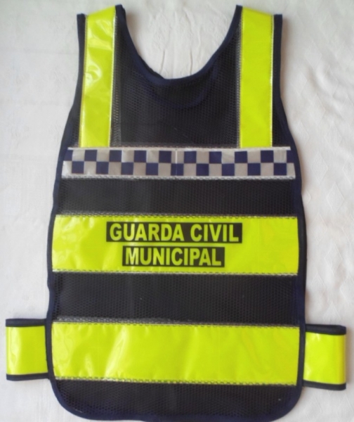 Colete Refletivo tipo Manta para Guardas Municipais com inclusão do símbolo internacional da polícia comunitária xadrez (quadriculado azul e branco)